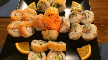 Almibares Sushi Y Tartas food