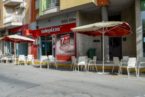 Caravaca Telepizza inside