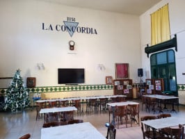 Sociedad La Concordia inside