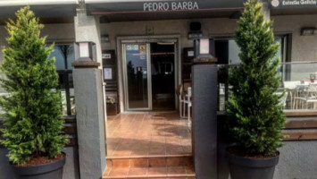 Pedro Barba outside