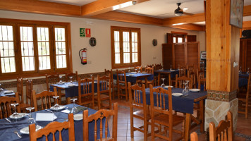 Los Caballos S.l. inside