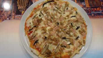 Diego's Pizza food