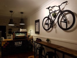 Kom Coffee Bikes outside