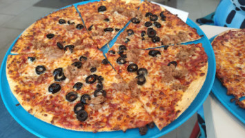 Domino's Pizza Prat De La Riba food