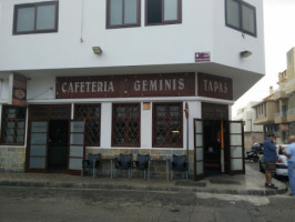 Cafeteria Geminis inside