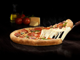 Domino's Pizza Platino food