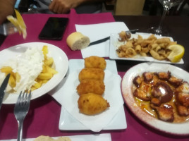Las Gaviotas food