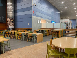 Eating Point Terminal 3 Aeropuerto Adolfo Suarez Madrid- Barajas inside