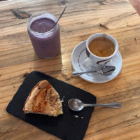 Café Artysana food