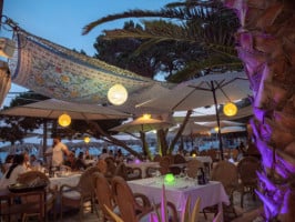 Tropicana Beach Ibiza food