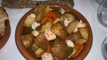 Castell Arnau food