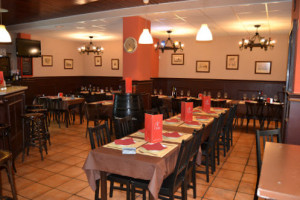 Restaurante-cafe- Bar La Capilla inside
