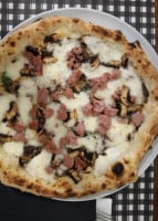 Pizzeria Pompei food