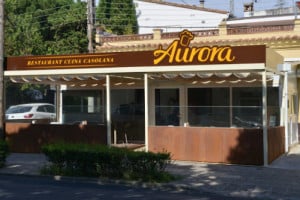 Bar Restaurant Aurora outside