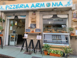 Armonia Pizzeria Y Cafeteria outside