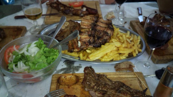 Parrillada As Carballas food