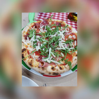 Paolo La Pizzeria food
