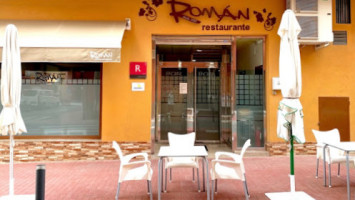 Bar Restaurante Roman inside