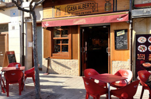 Bodega La Estrella inside