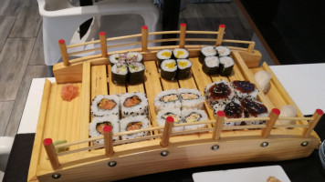 +q Sushi food