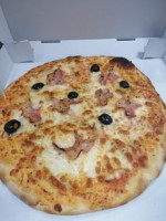 Pizzeria Manolo food