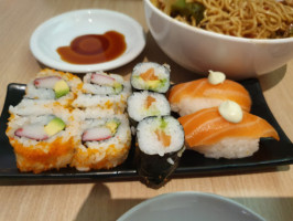 Sushi Store food