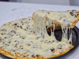 La Perdizione Pizzeria Italiana food