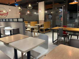 Kfc Las Chafiras inside