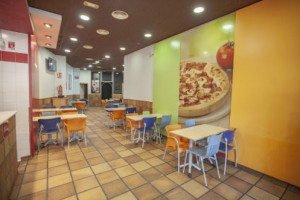 Telepizza Av. D'almaig inside