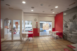 Telepizza Les Doedes inside