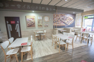 Paterna Telepizza inside