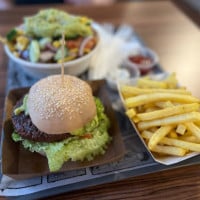 The Burger Cafe food