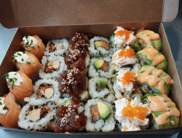 Sushicatessen food