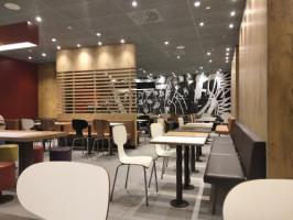 Mcdonald's Ronda Sant Pere inside