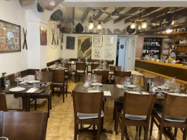 Bodega Ferra food