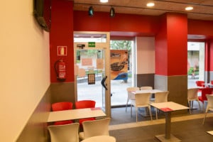 Telepizza Zapategi inside