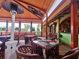 Iguanas Ranas Aljarafe inside