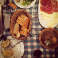 La Petit Raclette food