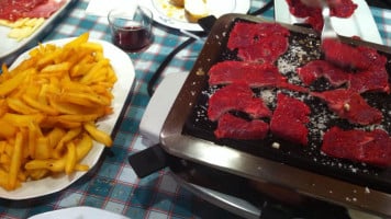 La Petit Raclette food