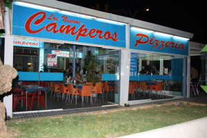 Los Nuevos Camperos food