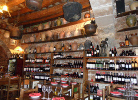 Bodega La Tinaja food