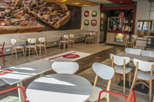 Telepizza Gibraltar Espanol inside