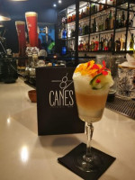 8 Canes Cocktail food