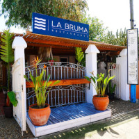 La Bruma outside