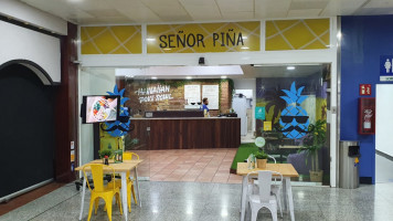 Senor Pina Beach inside