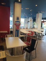 Domino's Pizza Zurbaran inside