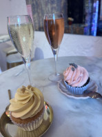 La Cava Cakery Cupcakes Champagne Celebrate food