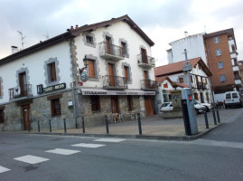 Iturriondo Taberna outside