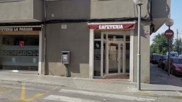 Cafeteria La Parada outside