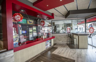 Pinto Telepizza inside